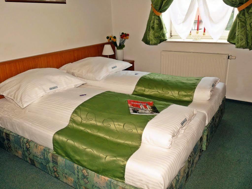 Hotel Abtshof ハルバーシュタット エクステリア 写真
