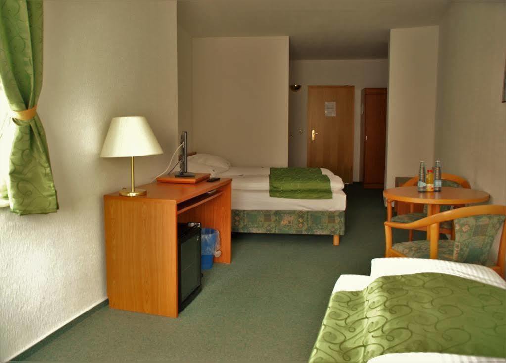 Hotel Abtshof ハルバーシュタット エクステリア 写真
